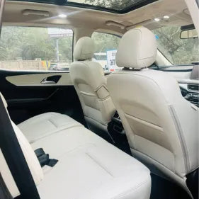 2024 Mahindra XUV700 AX7 (Luxury) Petrol CVT – Used Car in HR