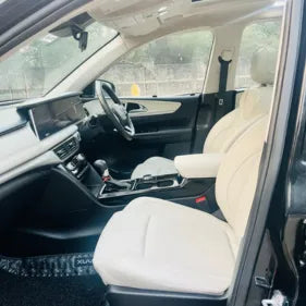 2024 Mahindra XUV700 AX7 (Luxury) Petrol CVT – Used Car in HR