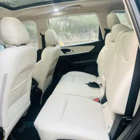 2024 Mahindra XUV700 AX7 (Luxury) Petrol CVT – Used Car in HR