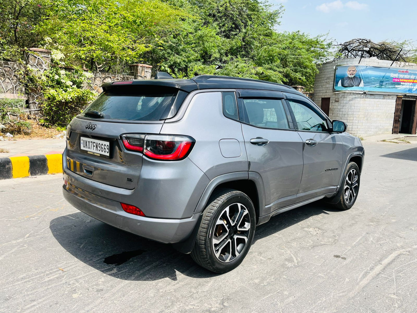 2023 Jeep Compass S Optional 4x4 Automatic Diesel | Panoramic Sunroof | 1st Owner | September 2023 Model | Silver Colour | UK Registration | Premium SUV in Karol Bagh Delhi