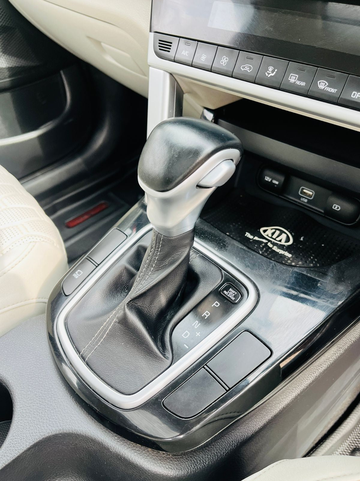 Car gear shift lever and dashboard with MG logo