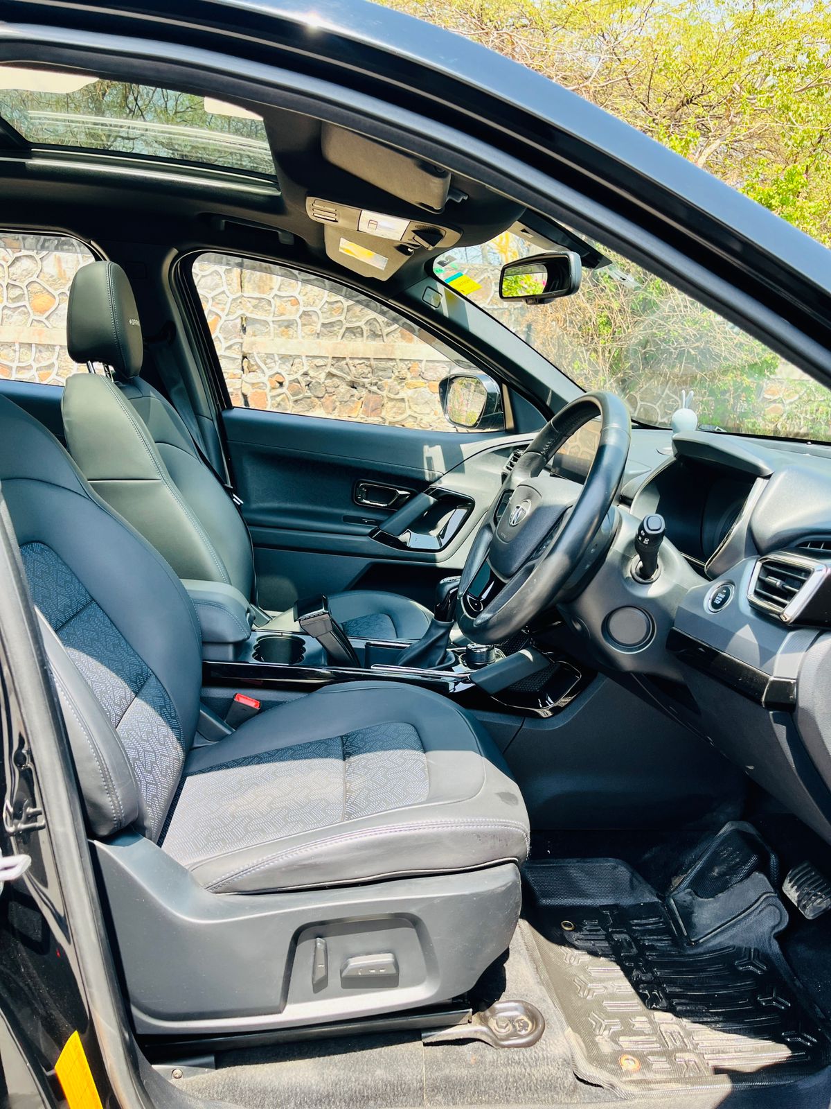 2023 Tata Harrier XZA+ Automatic Diesel | 28,000 KM Driven | 1st Owner | Premium SUV Available in Karol Bagh, Delhi