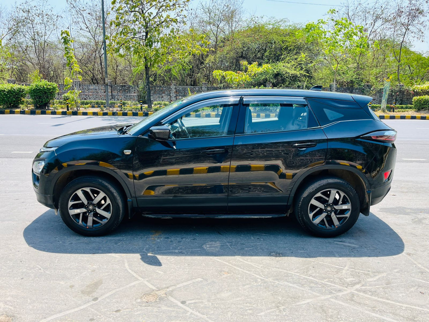 2023 Tata Harrier XZA+ Automatic Diesel | 28,000 KM Driven | 1st Owner | Premium SUV Available in Karol Bagh, Delhi