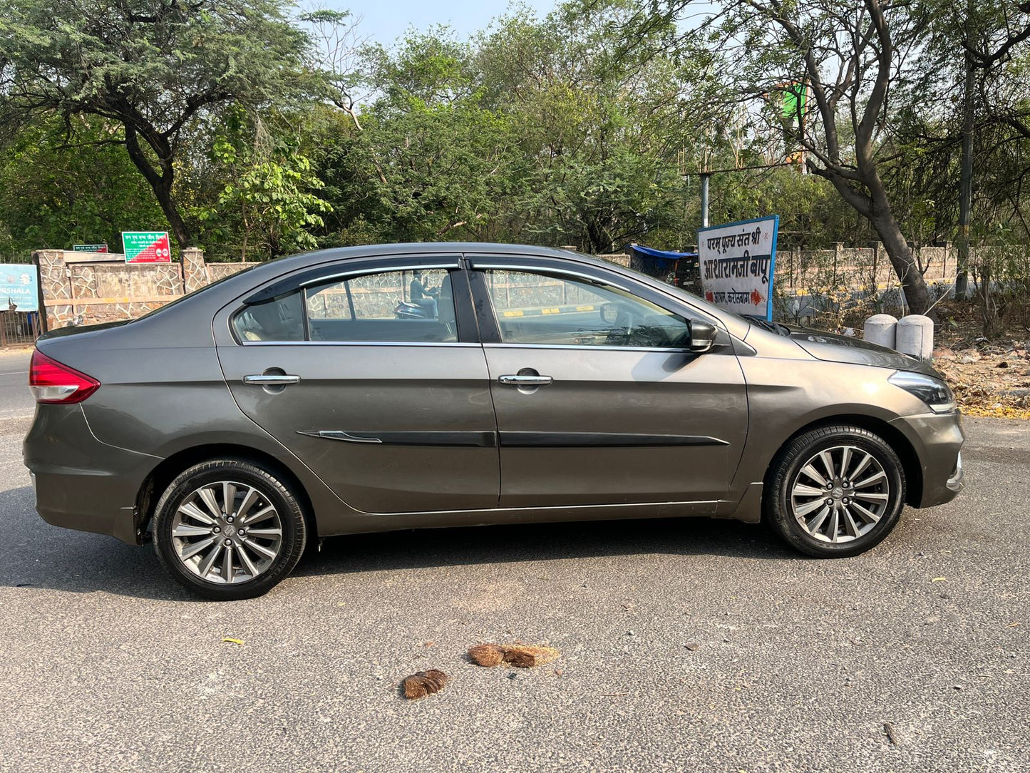 2019 Maruti Suzuki Ciaz Alpha Petrol | 65,000 KM | Brown | 1st Owner | Premium Sedan in Karol Bagh, Delhi