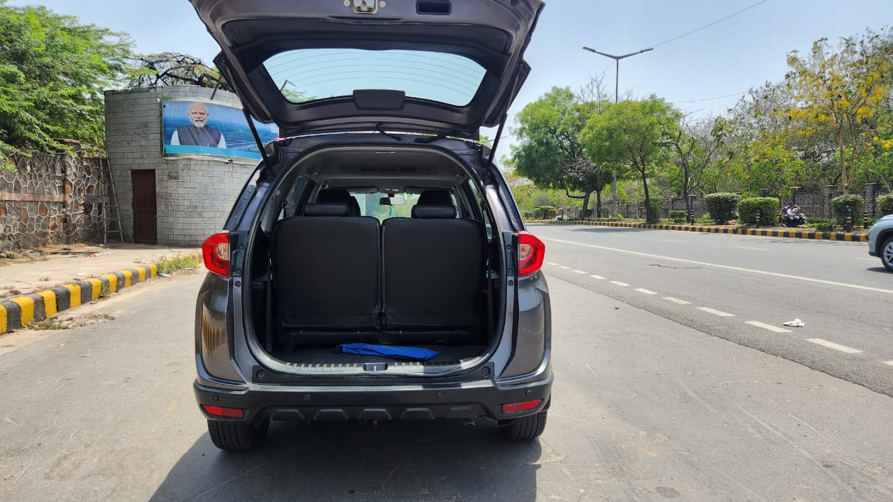 2017 Honda BR-V V CVT Petrol for Sale | 30,000 KM Driven | Grey | Carzvilla
