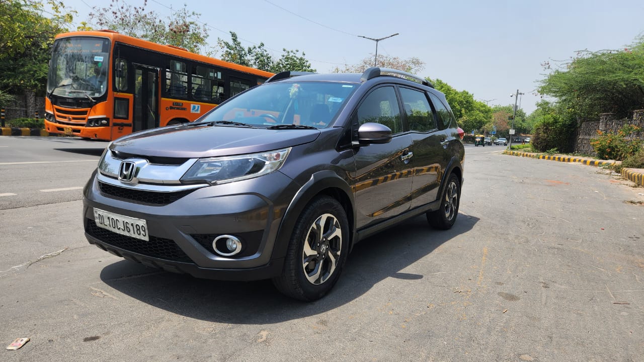 2017 Honda BR-V V CVT Petrol for Sale | 30,000 KM Driven | Grey | Carzvilla
