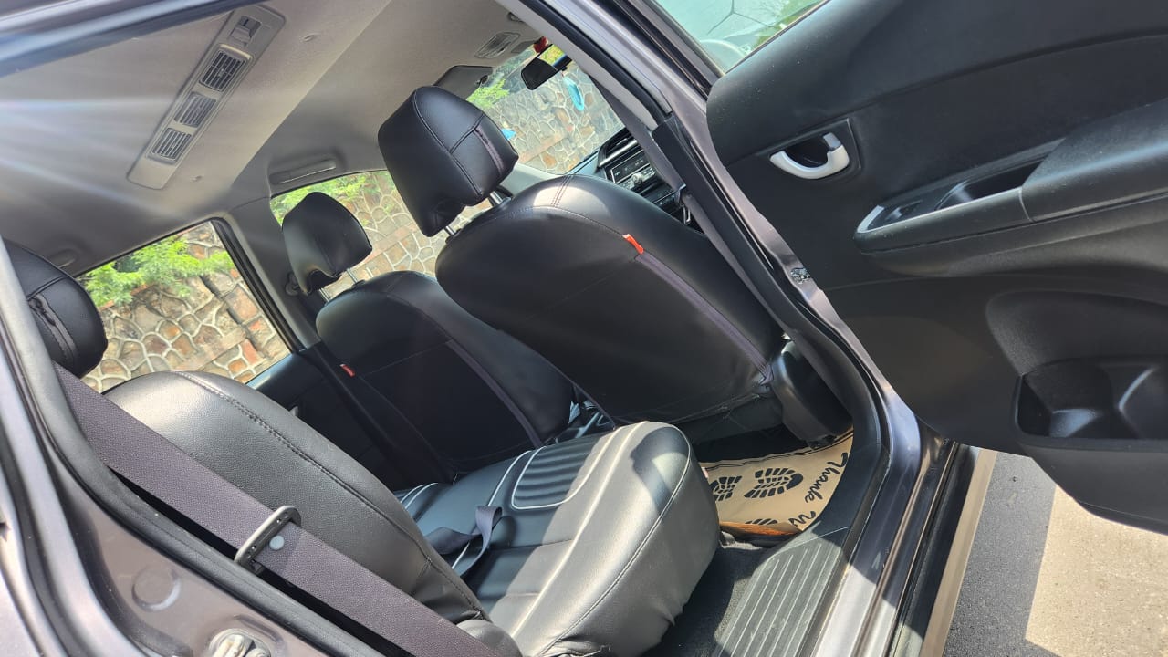 2017 Honda BR-V V CVT Petrol for Sale | 30,000 KM Driven | Grey | Carzvilla