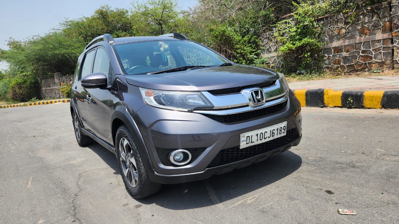 2017 Honda BR-V V CVT Petrol for Sale | 30,000 KM Driven | Grey | Carzvilla