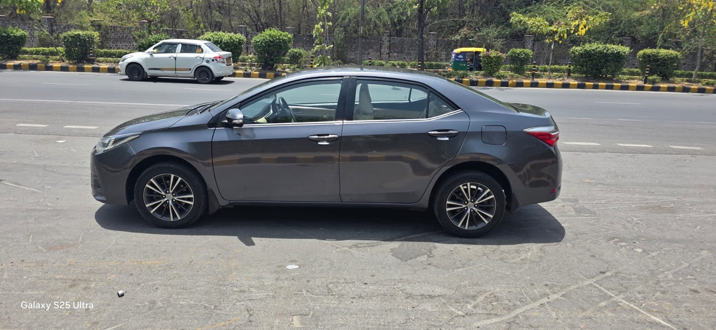 2018 Toyota Corolla Altis VL CVT Petrol | HR51 Registered | 50,000 KM Driven | Grey | ₹9.90 Lakh