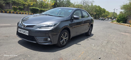 2018 Toyota Corolla Altis VL CVT Petrol | HR51 Registered | 50,000 KM Driven | Grey | ₹9.90 Lakh