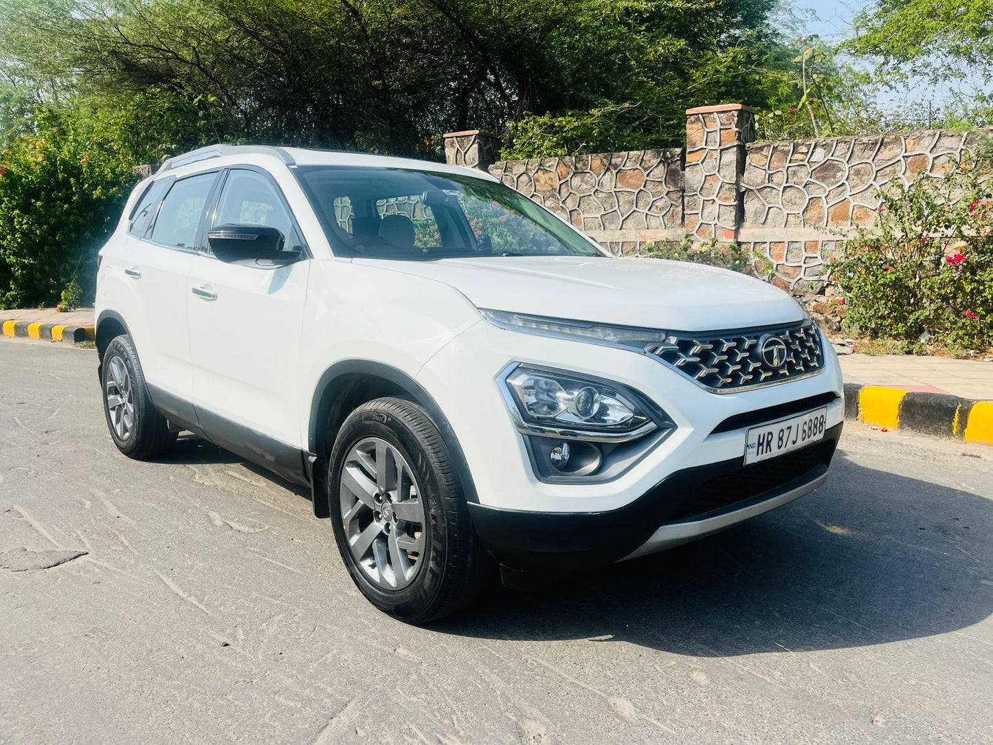2022 Tata Safari XT MT Diesel | HR87 Registration | 63,000 KM Driven | White