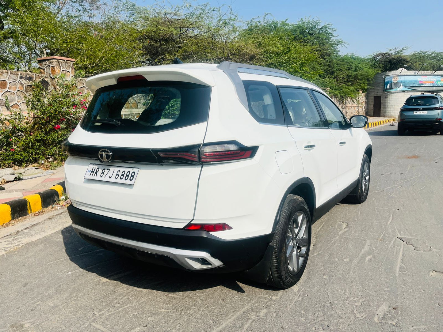 2022 Tata Safari XT MT Diesel | HR87 Registration | 63,000 KM Driven | White