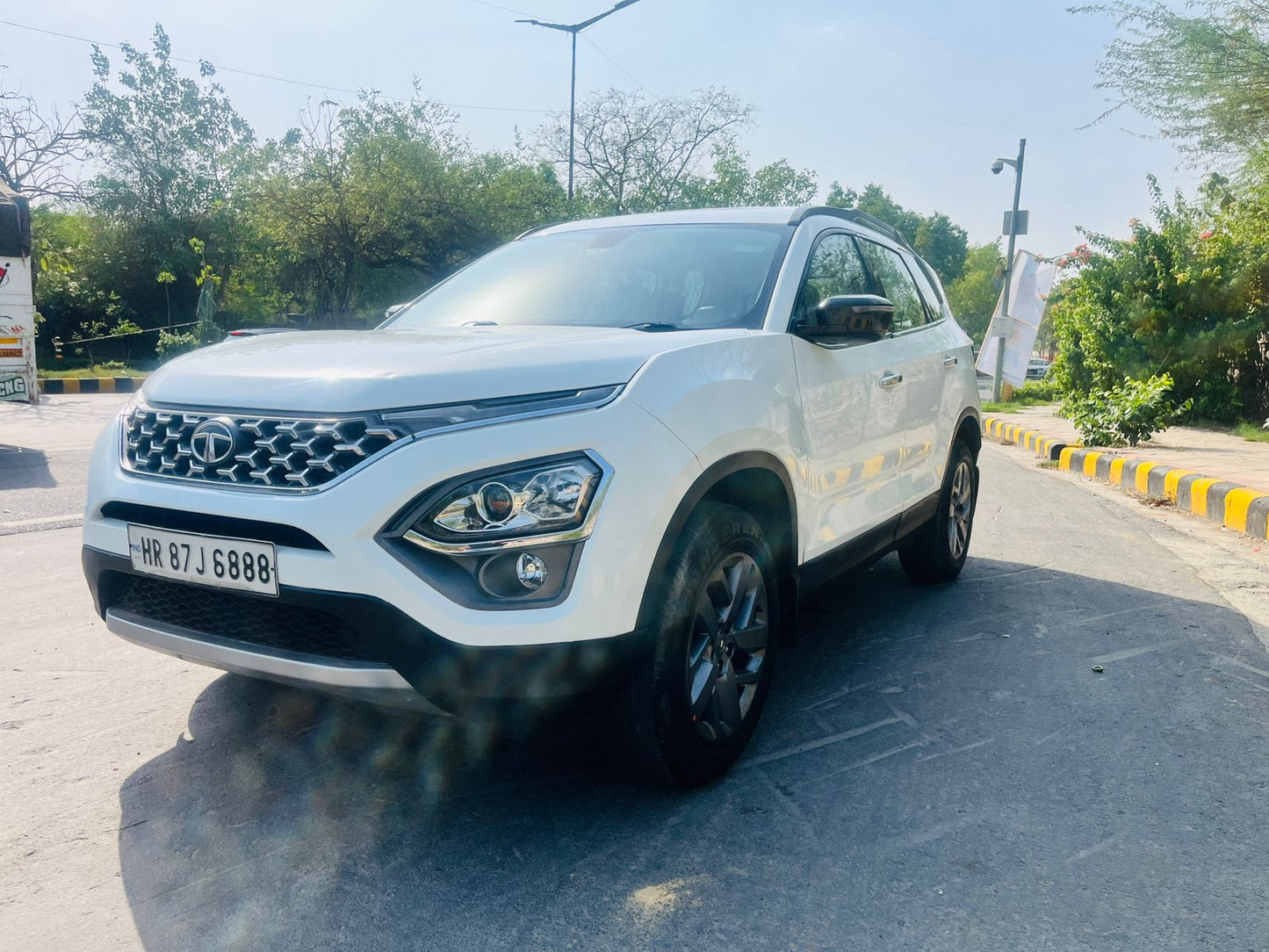 2022 Tata Safari XT MT Diesel | HR87 Registration | 63,000 KM Driven | White