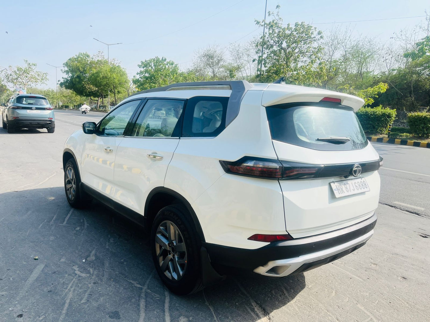2022 Tata Safari XT MT Diesel | HR87 Registration | 63,000 KM Driven | White