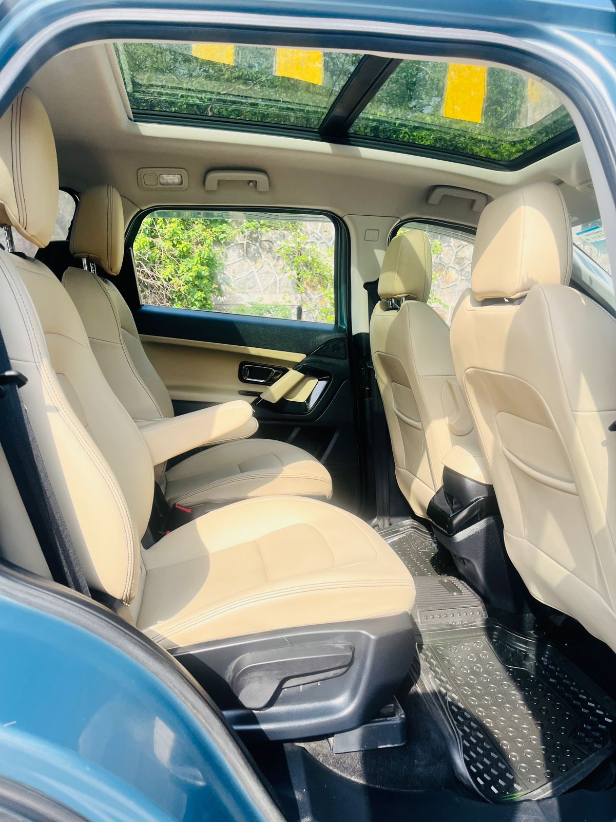 2021 Tata Safari XZ+ Automatic BS6 Diesel | Panoramic Sunroof | Single Owner | 41,000 KM