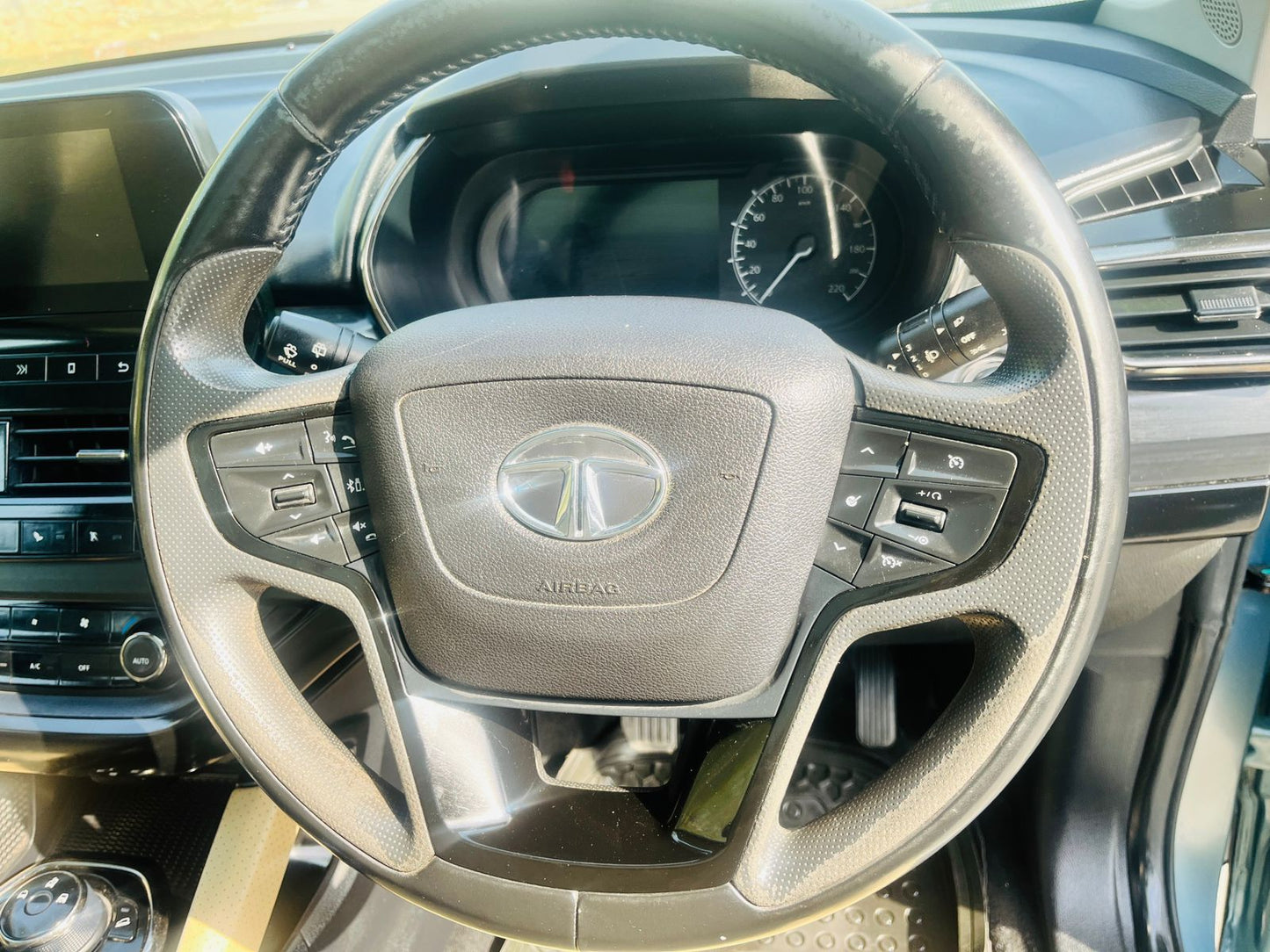 2021 Tata Safari XZ+ Automatic BS6 Diesel | Panoramic Sunroof | Single Owner | 41,000 KM