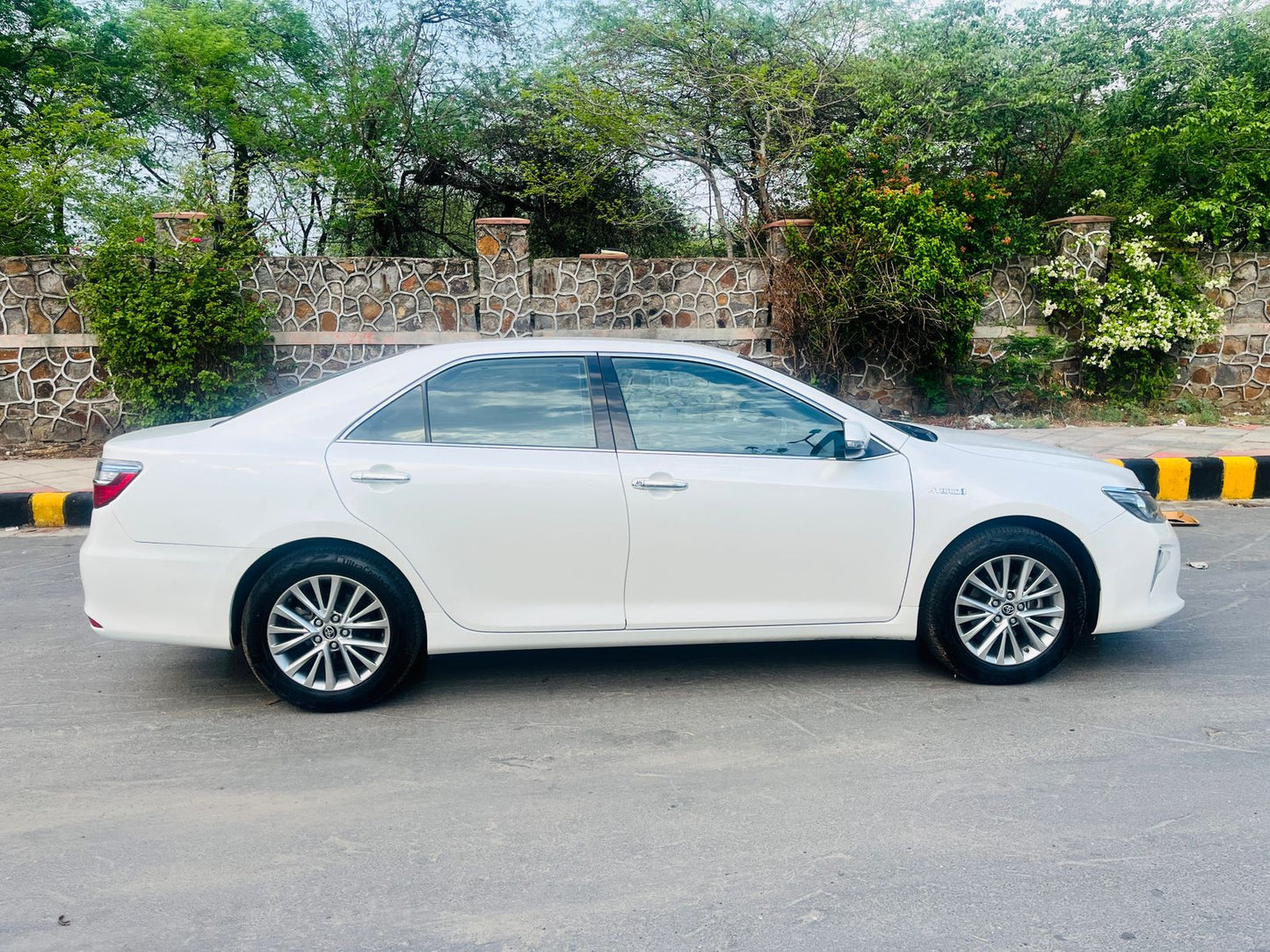 2018 Toyota Camry 2.5L Hybrid Automatic | Single Owner | 85,000 KM | Delhi