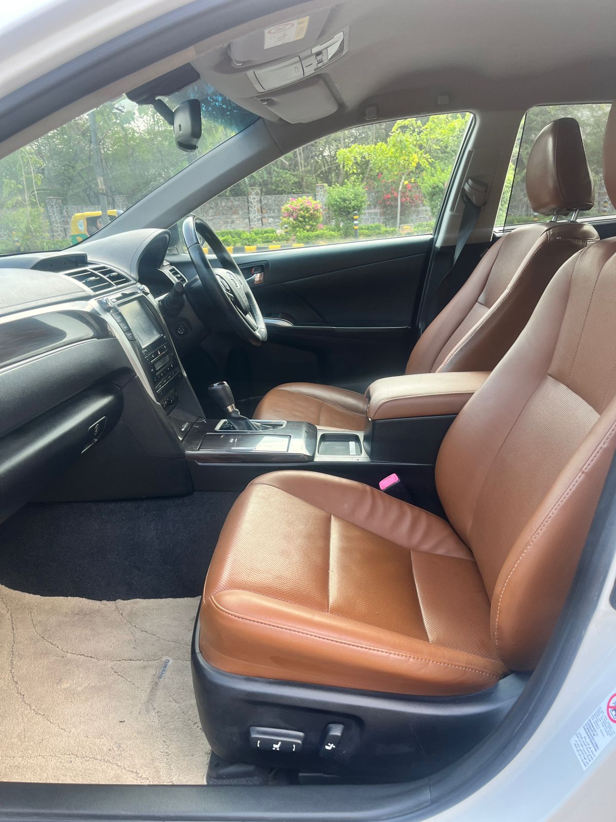 2018 Toyota Camry 2.5L Hybrid Automatic | Single Owner | 85,000 KM | Delhi
