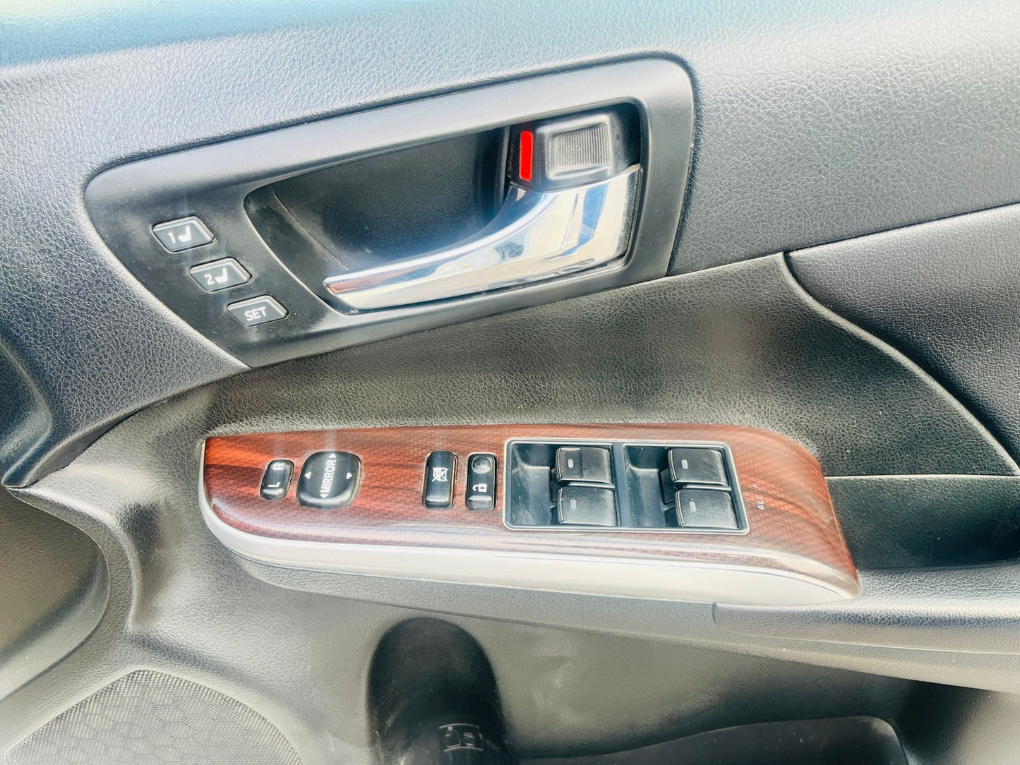 2018 Toyota Camry 2.5L Hybrid Automatic | Single Owner | 85,000 KM | Delhi
