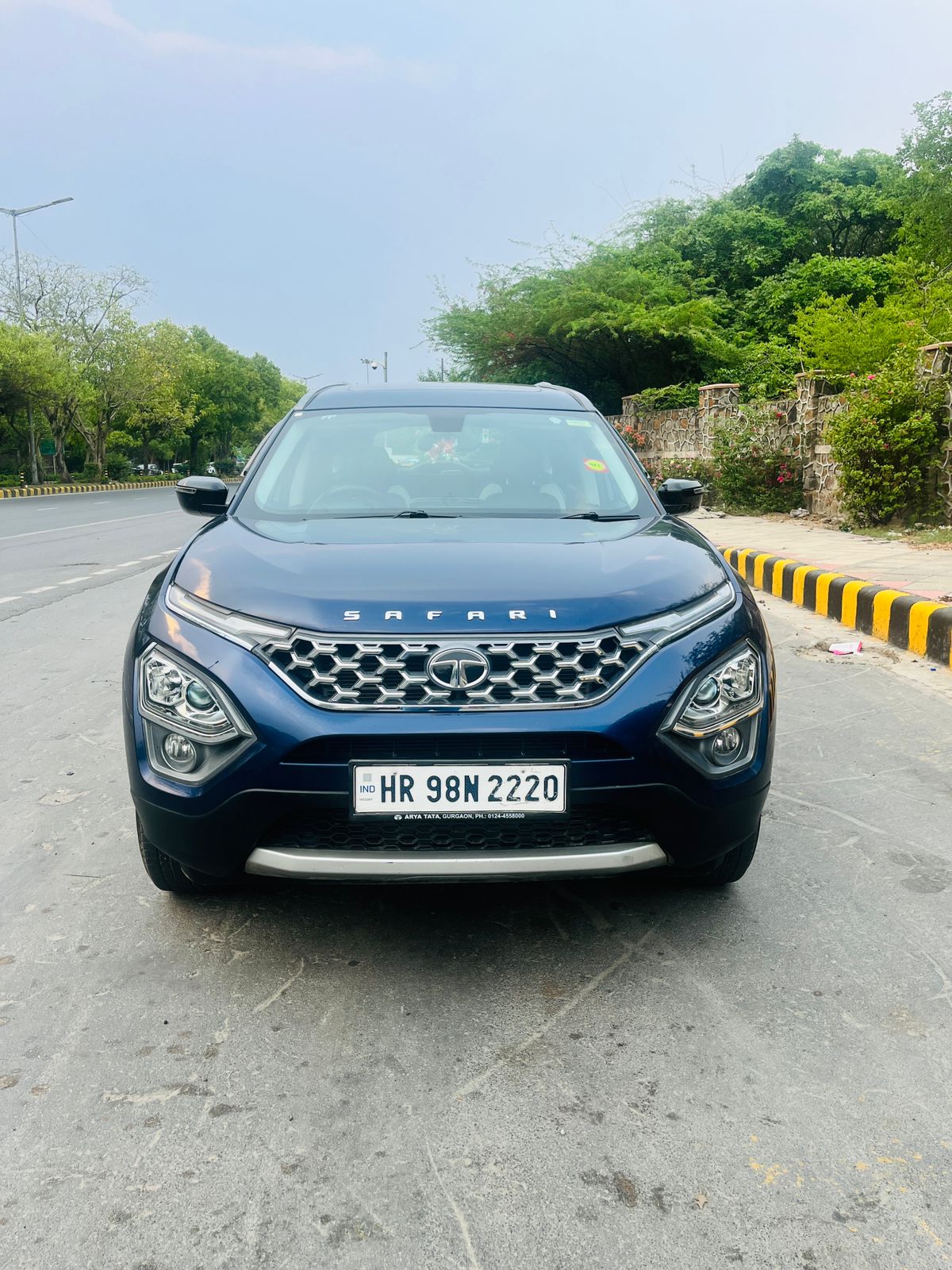 2023 Tata Safari XTA+ BS6 Diesel Automatic | 15,000 KM | Single Owner | Panoramic Sunroof