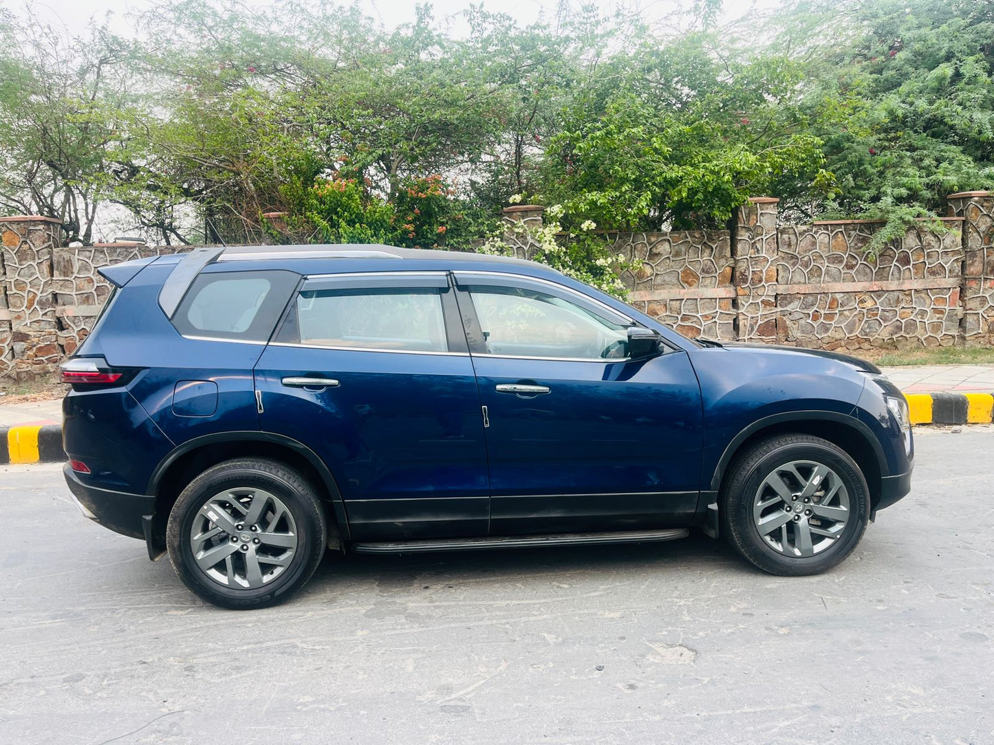 2023 Tata Safari XTA+ BS6 Diesel Automatic | 15,000 KM | Single Owner | Panoramic Sunroof