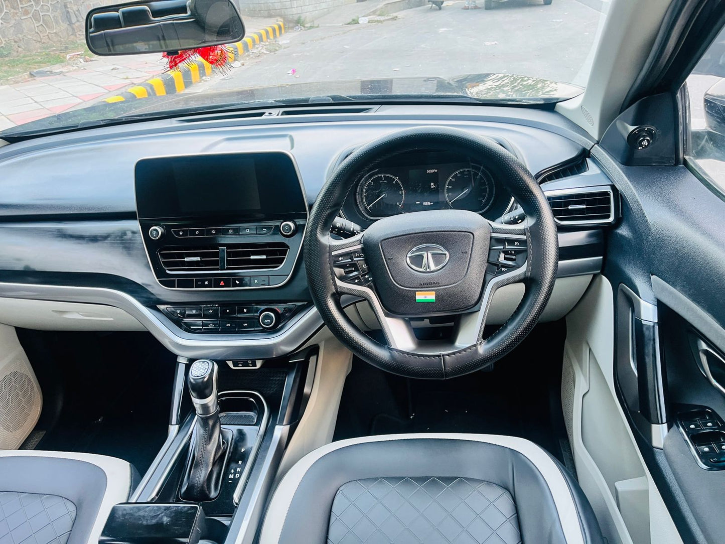 2023 Tata Safari XTA+ BS6 Diesel Automatic | 15,000 KM | Single Owner | Panoramic Sunroof