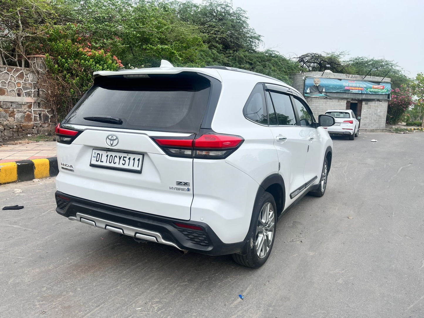 2024 Toyota Innova HyCross ZX(O) Strong Hybrid Automatic – Premium 6-Seater Hybrid MPV