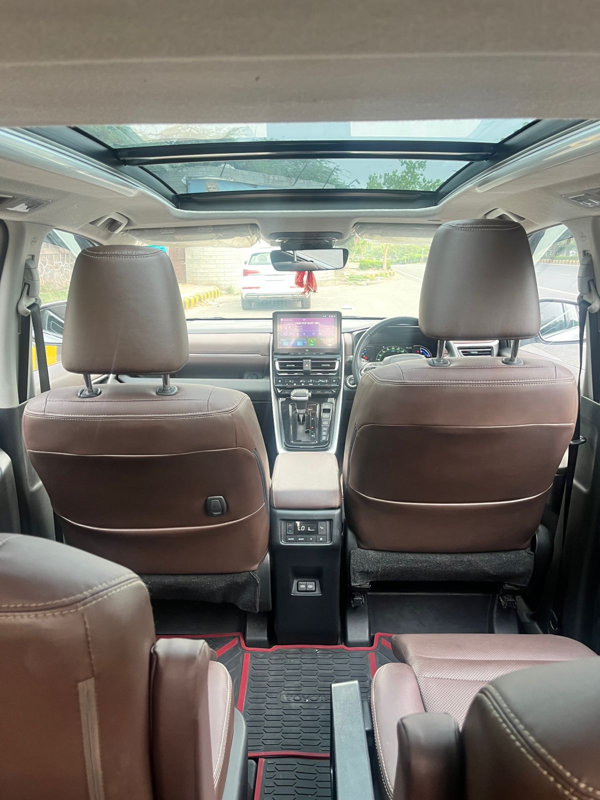 2024 Toyota Innova HyCross ZX(O) Strong Hybrid Automatic – Premium 6-Seater Hybrid MPV