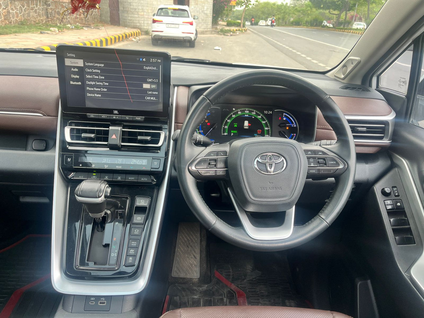 2024 Toyota Innova HyCross ZX(O) Strong Hybrid Automatic – Premium 6-Seater Hybrid MPV